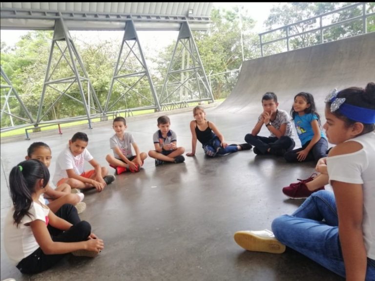 Congreso garantiza recursos para organizaciones que atienden menores de edad