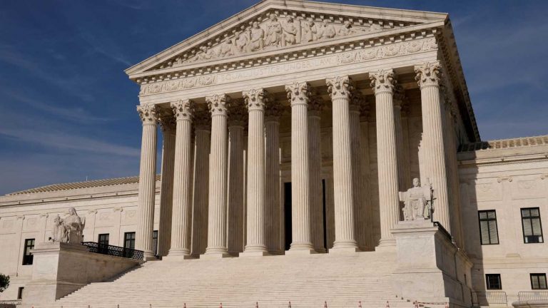 El Tribunal Supremo de EEUU revoca el derecho constitucional al aborto