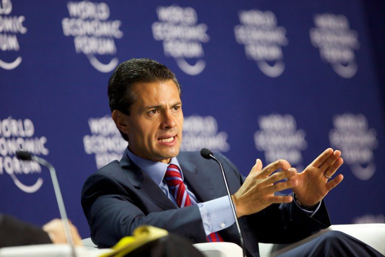 Investigan al expresidente mexicano Peña Nieto por recibir dineros de forma irregular