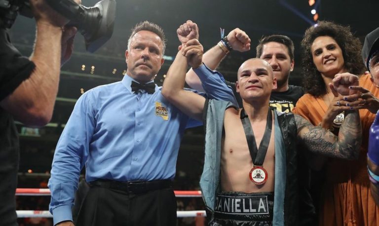 David "Medallita" Jiménez gana su primera pelea como profesional en Estados Unidos