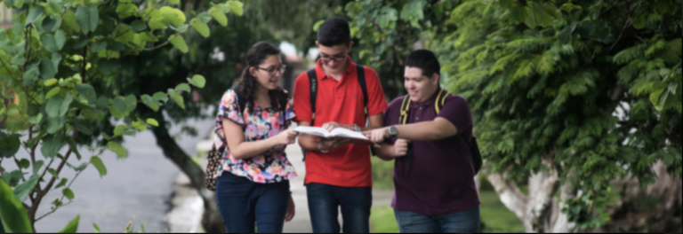 Estudiantes de colegios públicos podrán optar por beca para estudiar dos años en Estados Unidos