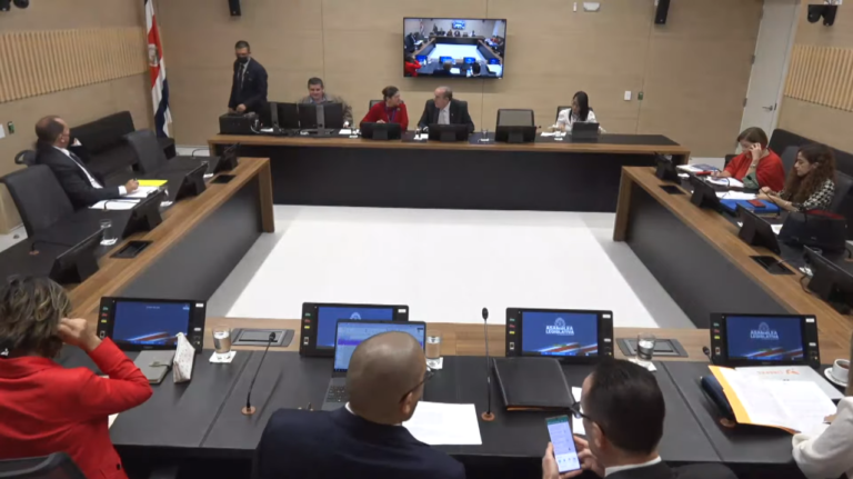 Jefaturas de fracción pactan 15 días para consensuar proyecto de votaciones públicas en el Congreso