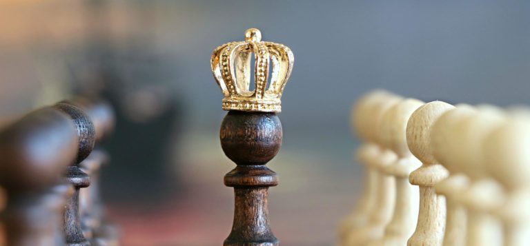 Absolutismo, totalitarismo y autoritarismo: la perversión del poder
