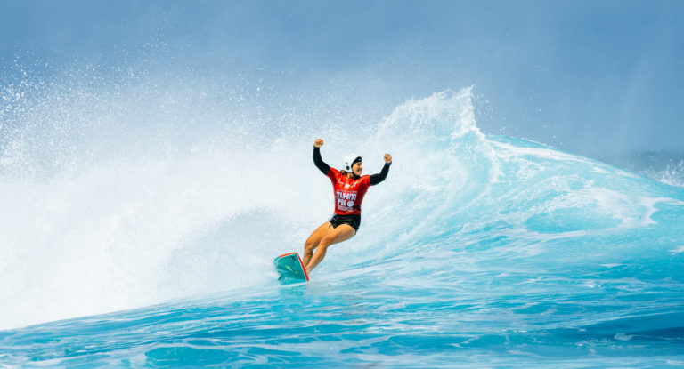 Brisa Hennessy se corona subcampeona de la décima parada del Tour Mundial 2022