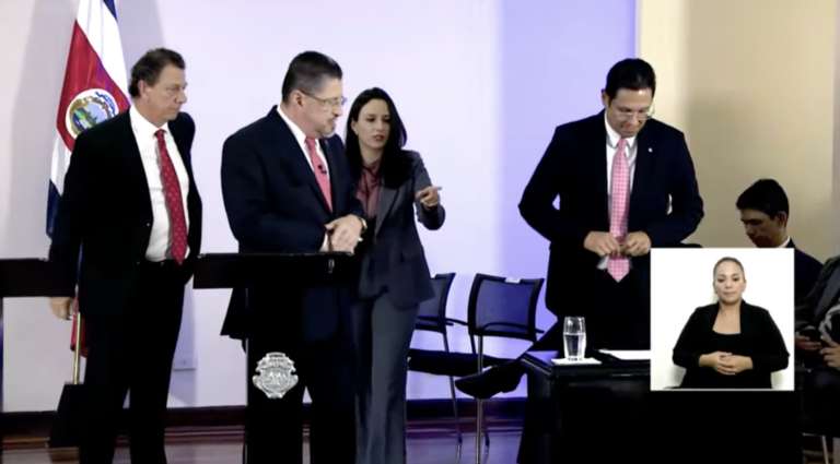 Gobierno presenta proyecto que pone tope al precio de los combustibles