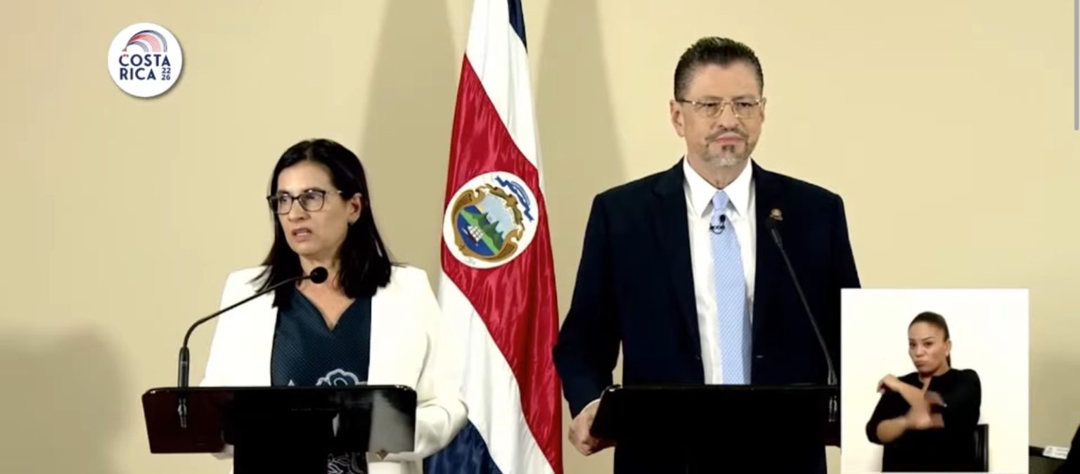 Imagen principal del artículo: Ejecutivo iniciará proceso de lesividad por falta de tope a pensiones de excongresistas que siguen vigentes