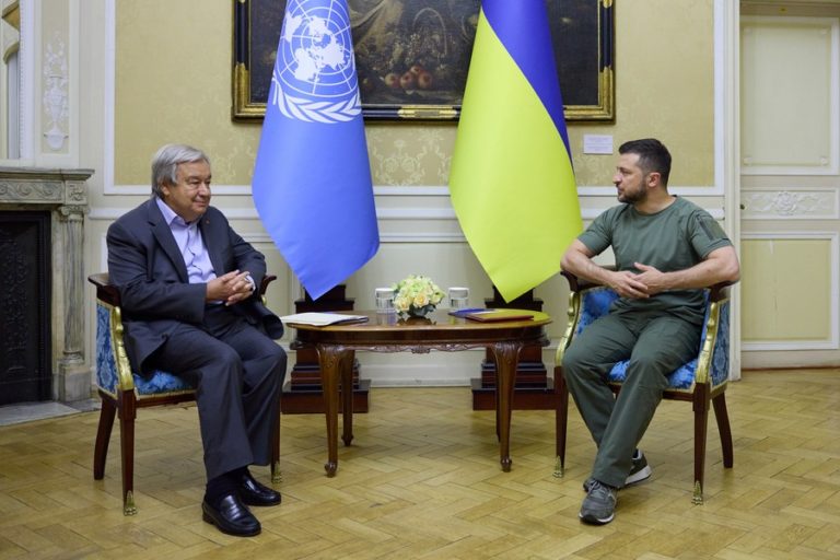  Mientras la ONU pide a los soldados salir de la planta nuclear en Zaporiyia, Estados Unidos envía más de 3 mil millones de dólares en armas al ejército ucraniano 