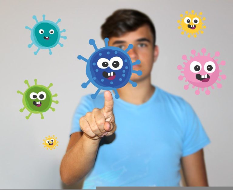 Las superbacterias y su relación con los antibióticos