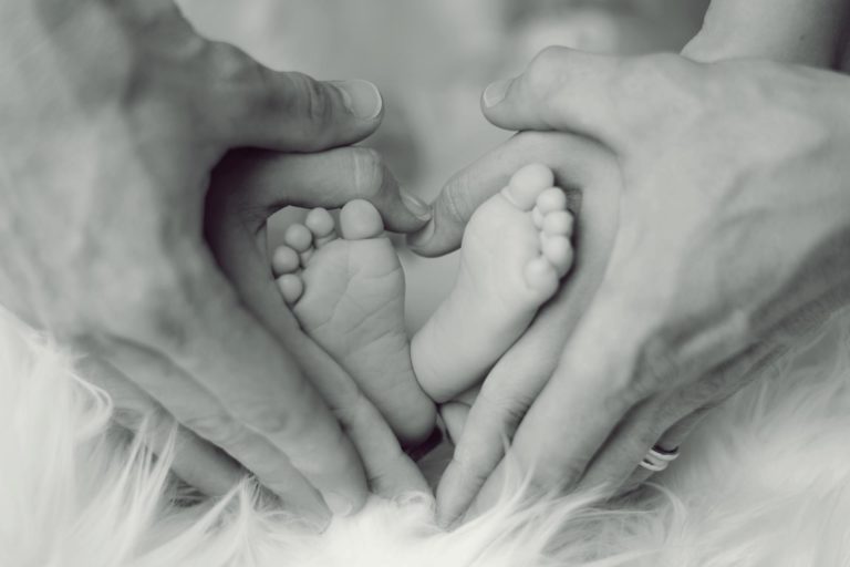 Madres, padres y la necesidad de criar en tribu 