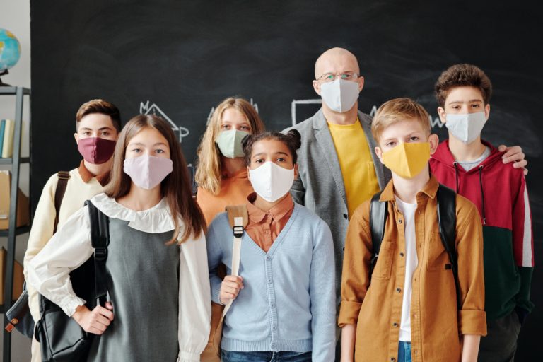 El corazón de la educación costarricense en cuidados intensivos durante la pandemia. ¿Y ahora quién podrá defendernos?