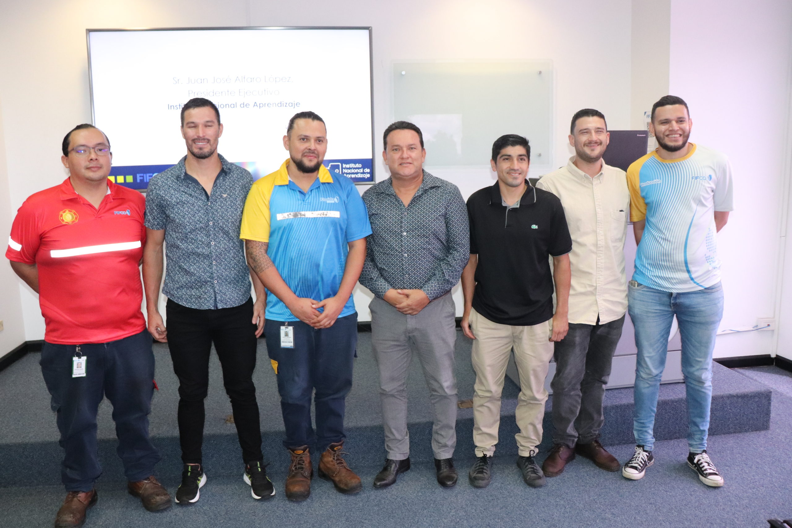 Imagen principal del artículo: INA se une a FIFCO para abrir nuevo técnico en operación de procesos productivos