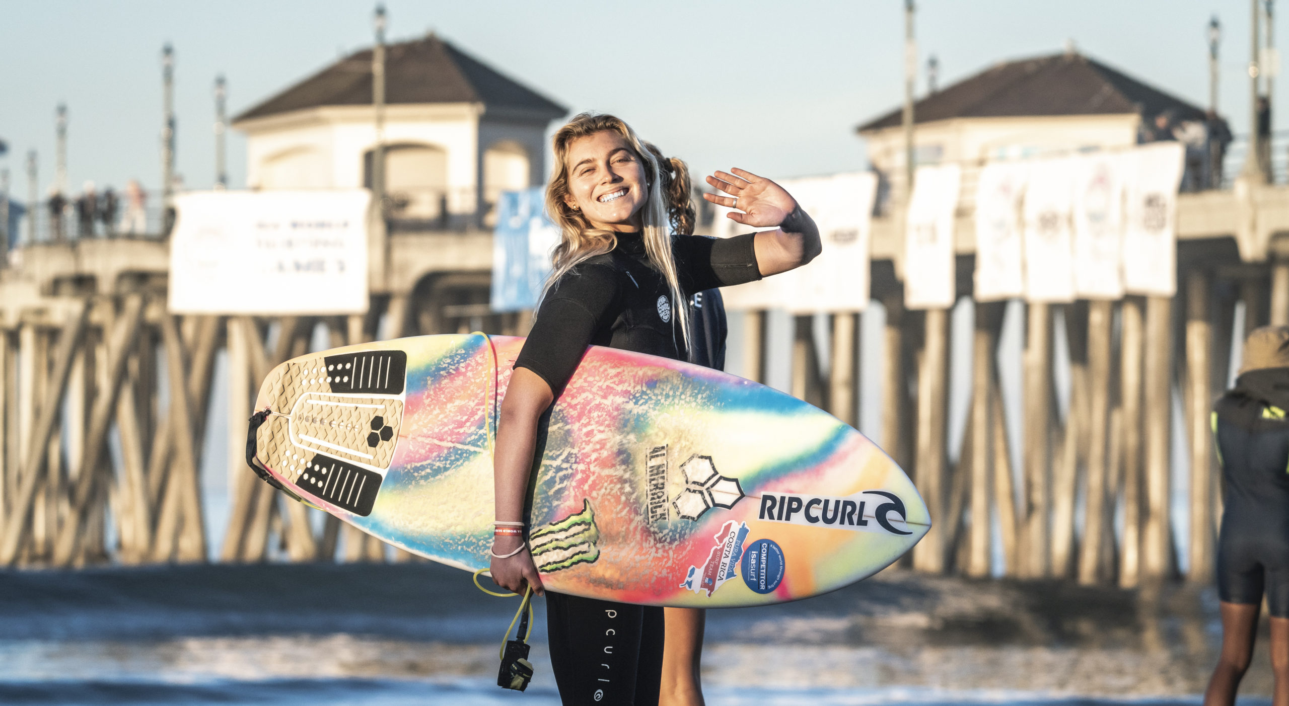 Imagen principal del artículo: Leilani McGonagle se despide del Mundial de Surf 2022 en la posición #13 del planeta