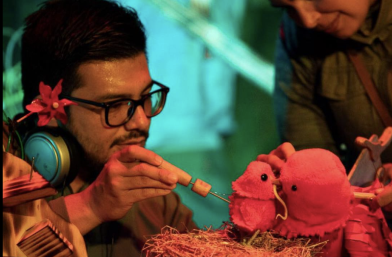 Compañía La Bicicleta presentará obra accesible para la población sorda