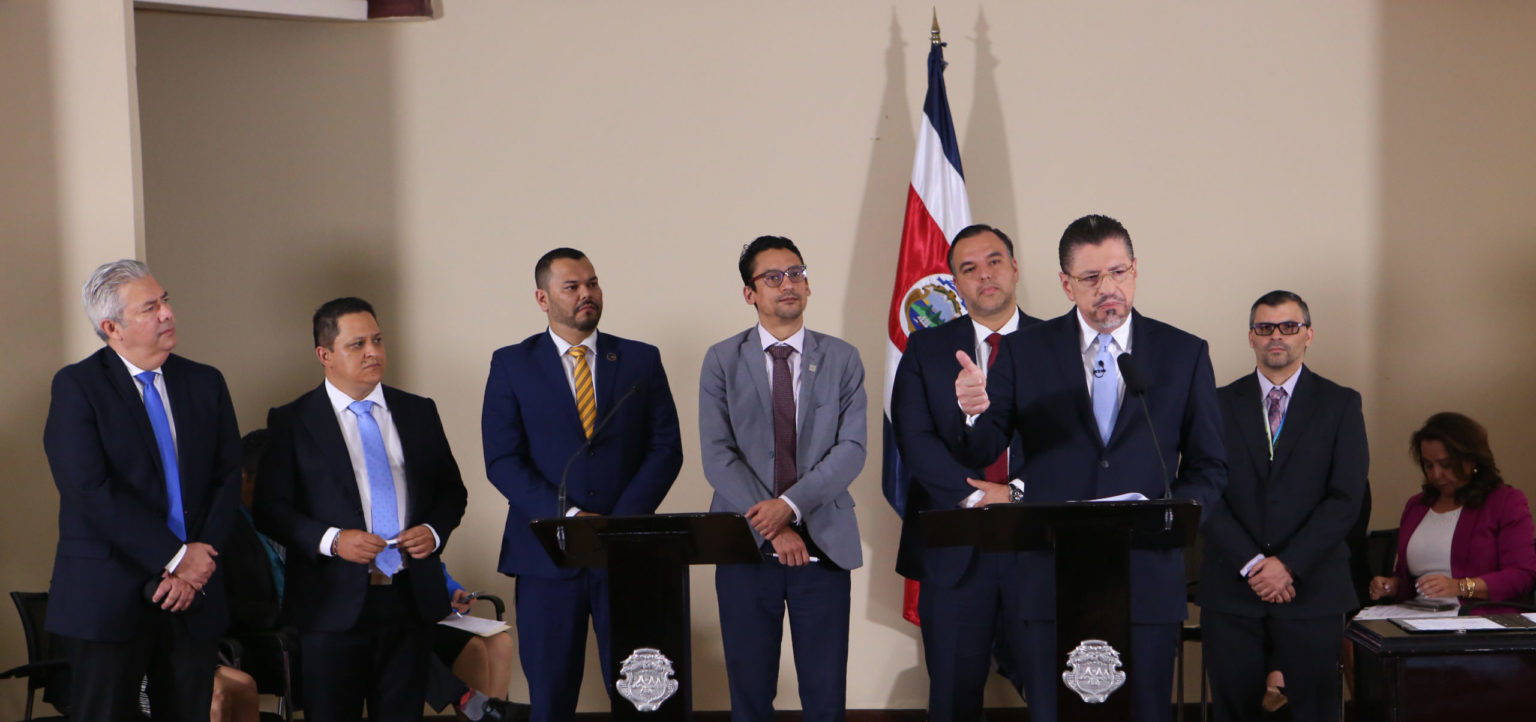 Imagen principal del artículo: Cámaras de telecomunicaciones destacan avance importante pero insuficiente en materia de 5G
