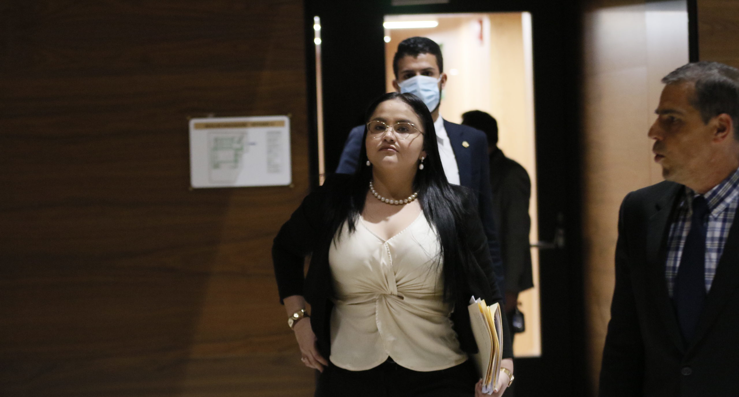 Imagen principal del artículo: Comisión legislativa convoca a Joselyn Chacón y Mayuli Ortega por pago de troles