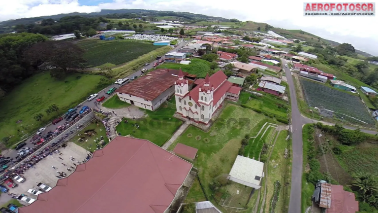 Xenofobia, explotación laboral y cuarterías presentes en informe de problemáticas del distrito de Llano Grande