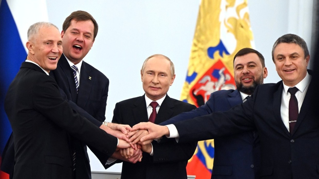 Imagen principal del artículo: Putin proclama la anexión de cuatro regiones ocupadas en Ucrania: "Serán ciudadanos rusos para siempre"