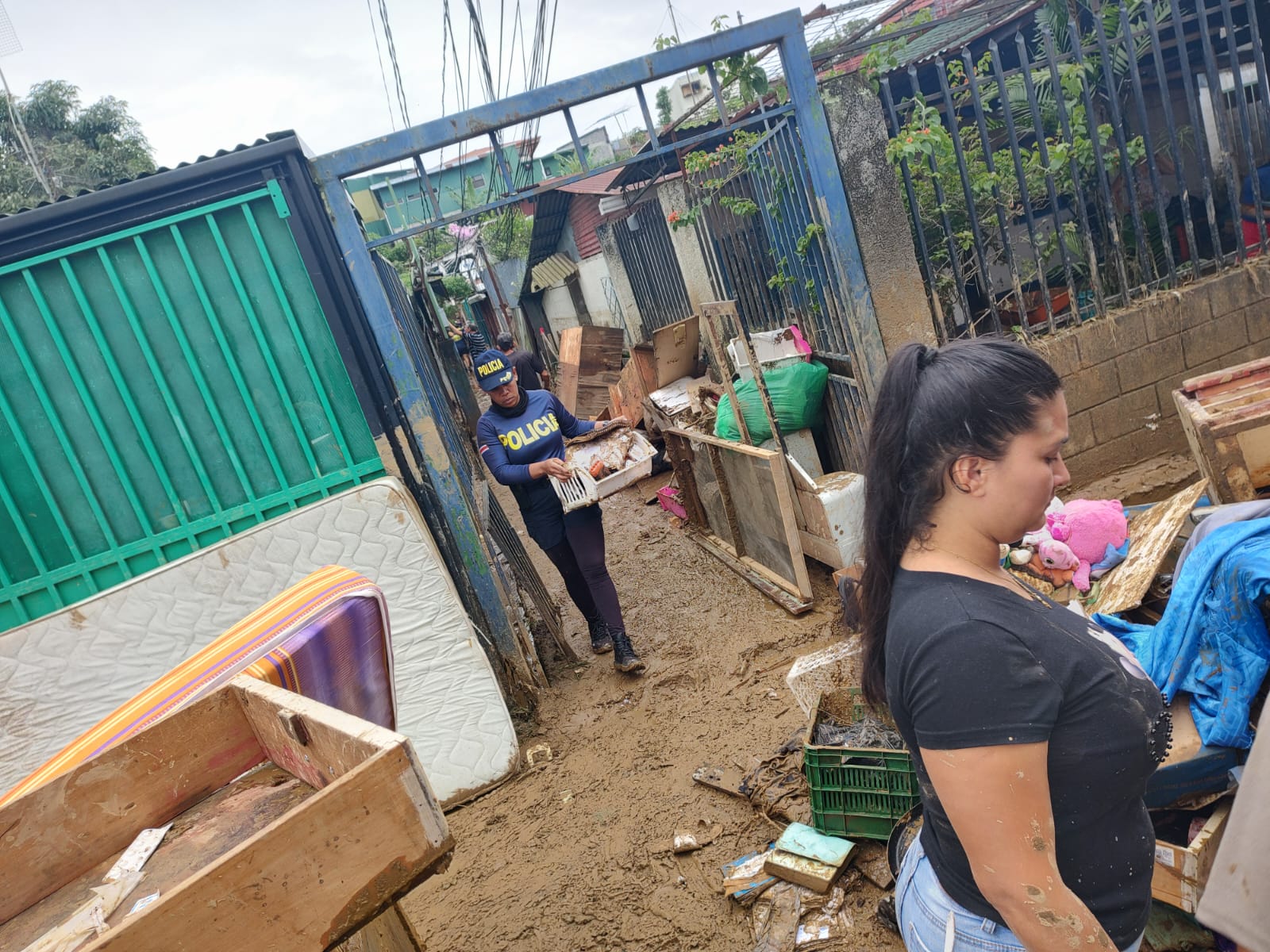 Imagen principal del artículo: CNE habilita cuentas en bancos estatales para apoyar a damnificados por lluvias