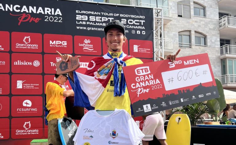 Originario de Manuel Antonio, Yazdanny Castro, consigue bronce histórico en el Tour Europeo de Bodyboard