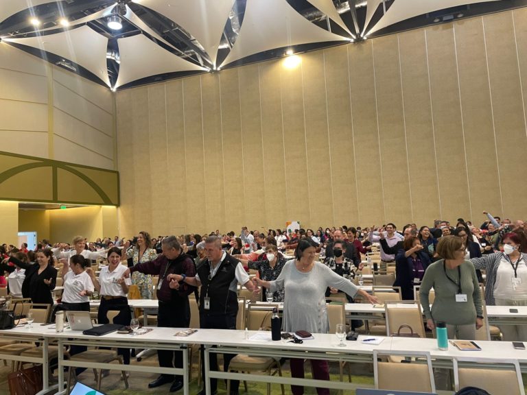 400 personas participaron de congreso para atender aumento de población adulta mayor