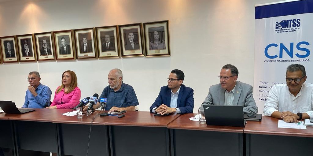 Imagen principal del artículo: Ajuste a salarios mínimos del sector privado será del 6,62 por ciento