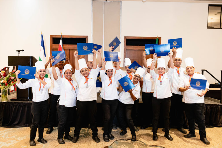 Reserva Conchal y el INA celebran octava graduación del programa de formación dual en turismo