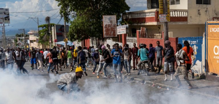 Crimen y violencia mantienen a Haití ante una posible intervención extranjera