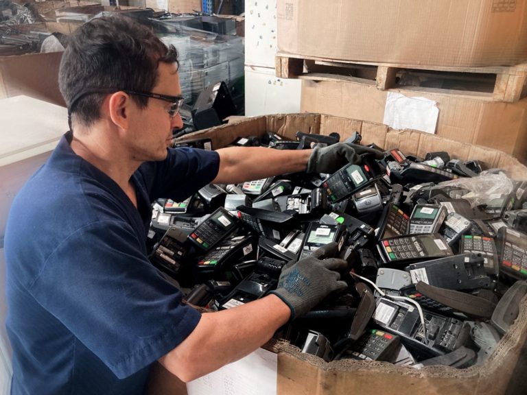 EPA realizará campañas mensuales para recoger residuos eléctricos y electrónicos