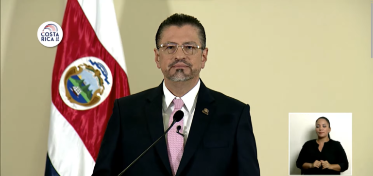 Chaves sobre posible apoyo a nominación de Laura Chinchilla a la presidencia del BID: "Lo veo con reserva"