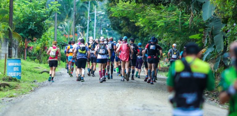 Ultramaratonistas europeos y ticos atravesarán Costa Rica llevando bienestar a comunidades rurales