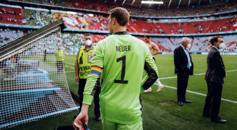 Siete selecciones renuncian al brazalete arcoíris por temor a las potenciales sanciones de FIFA