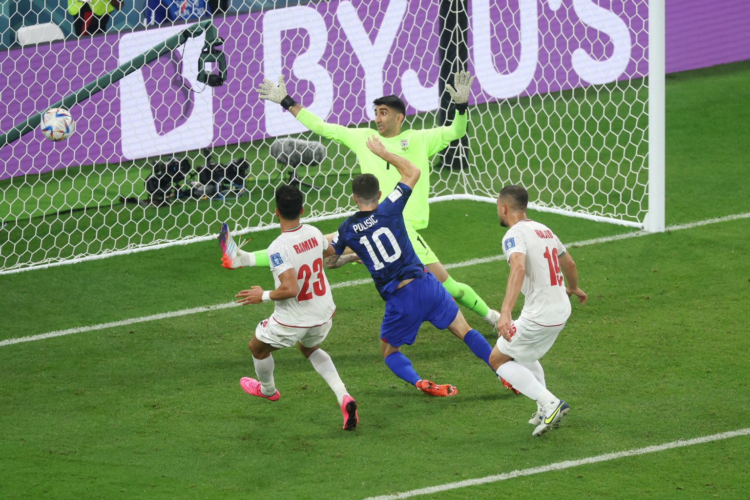 Imagen principal del artículo: Estados Unidos clasifica a octavos de final y se medirá a Países Bajos
