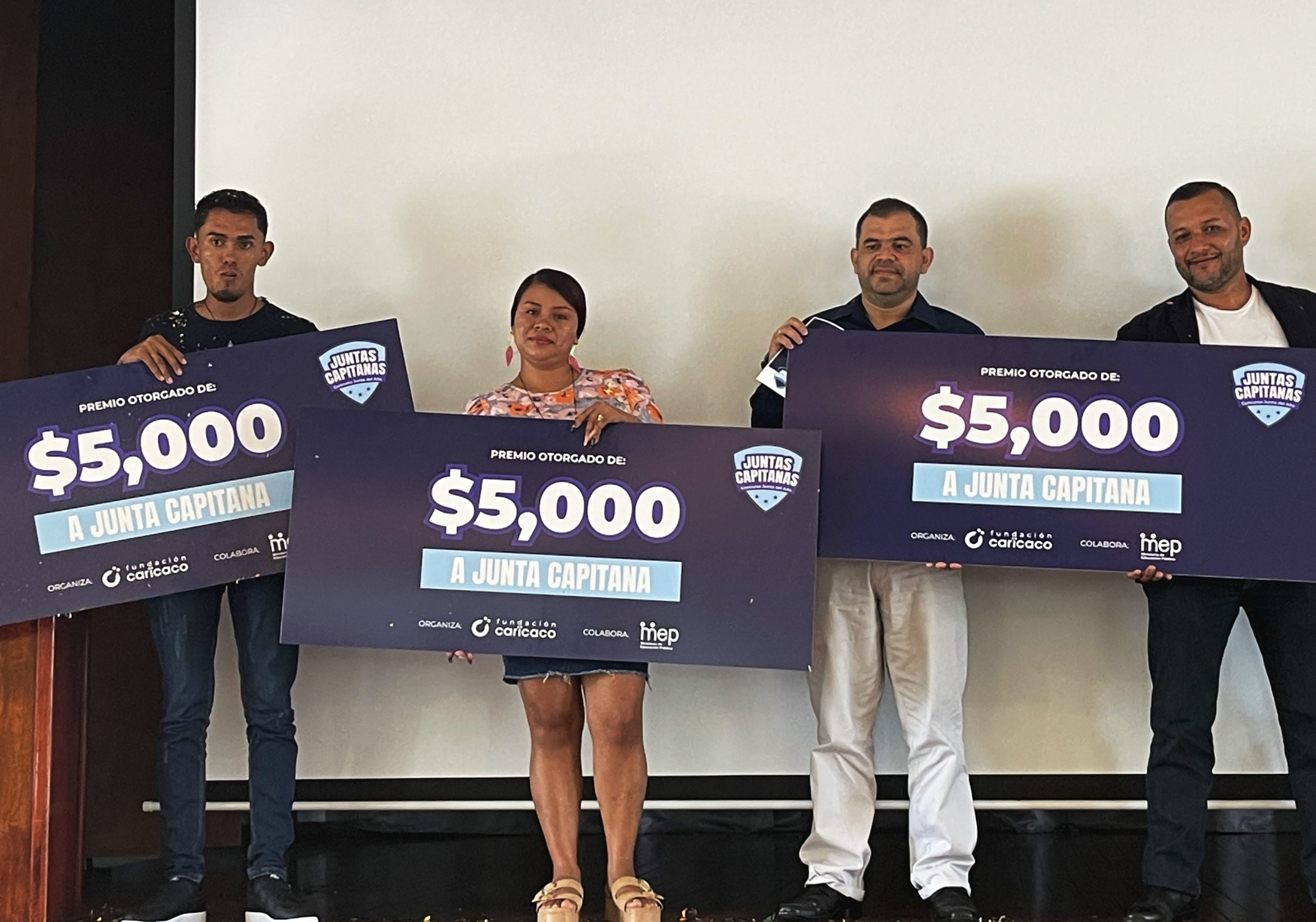 Imagen principal del artículo: Cuatro Juntas de Educación y Administrativas reciben premio por innovación