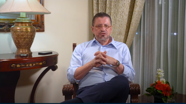 Chaves justifica incumplimiento de promesa campaña de transmitir el Consejo de Gobierno