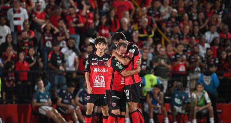 Casi 18 mil personas asistieron a la despedida de Bryan Ruiz: taquilla será donada a las ligas menores de LDA