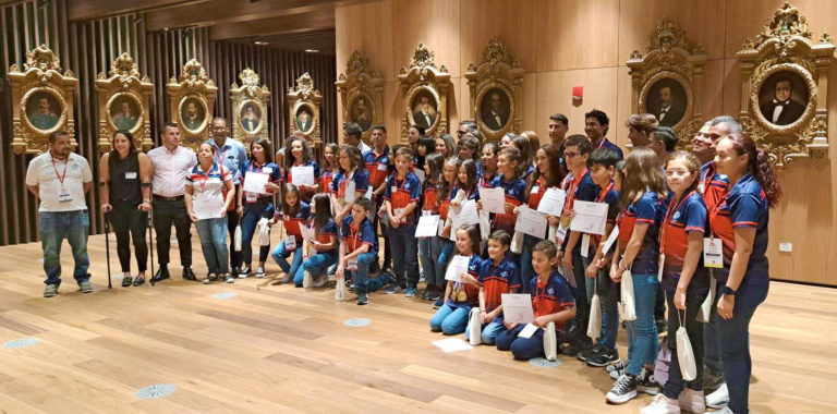 Asamblea Legislativa brinda reconocimiento a la selección de surf adaptado, selección de patinaje y Amalia Ortuño