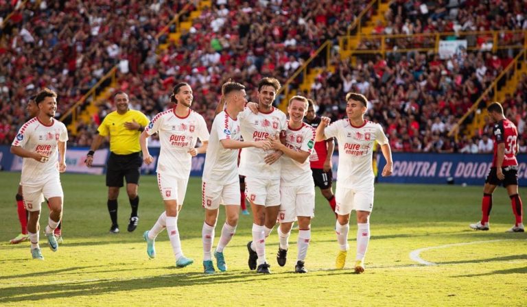 LDA y FC Twente firman alianza estratégica: podrán enviar jugadores de liga menor a Países Bajos