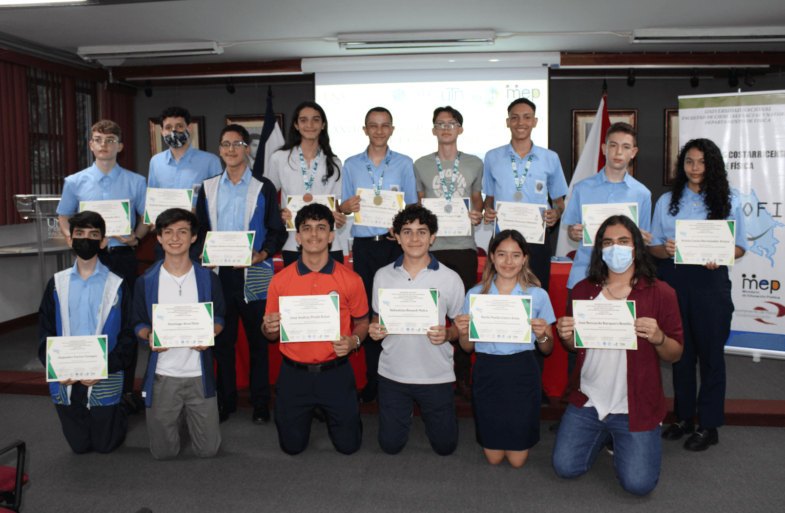 Imagen principal del artículo: Colegios científicos de Costa Rica destacan en olimpiadas nacionales de Física