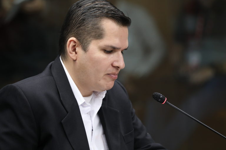 Diputados piden protección para Alberto Vargas, dueño del trol Piero Calandrelli