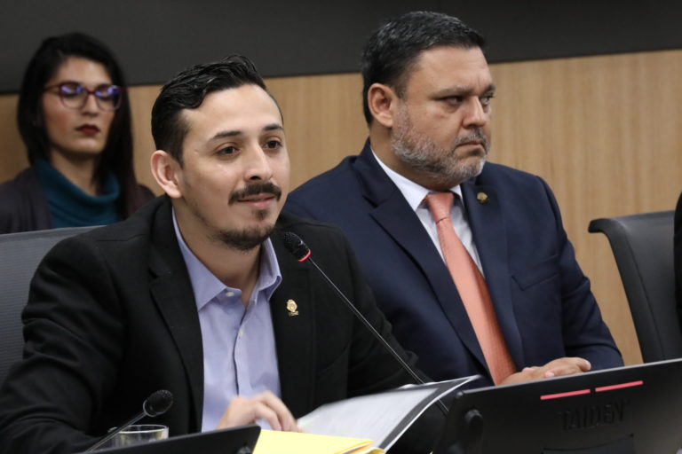 Diputado del Frente Amplio propone crear fideicomiso cafetalero