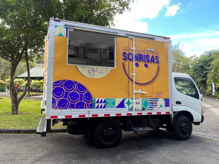 Iniciativa “Alimentando Sonrisas” llevará comida a 4 mil personas en situación de calle