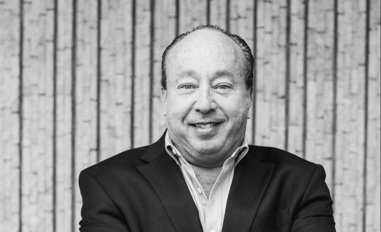 Leonel Baruch afirma ser víctima de seguimientos y escuchas telefónicas por parte de la DIS