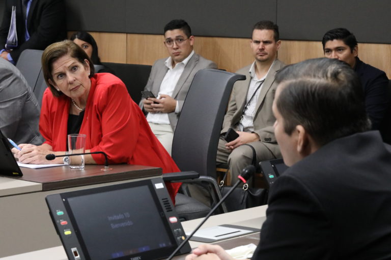 Joselyn Chacón 'sabía' que Piero Calandrelli era un trol desde el 2021, según 'prueba' de Pilar Cisneros