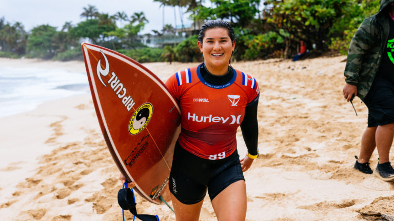 Brisa Hennessy queda quinta en Hawái: se afianza en puestos clasificatorios rumbo a París 2024