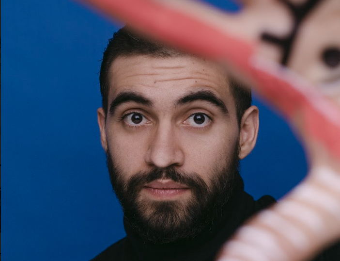 Imagen principal del artículo: Luis Gadea, "el mae que hacía los carteles en el cole", ahora diseña los Looney Tunes para serie de Warner Bros