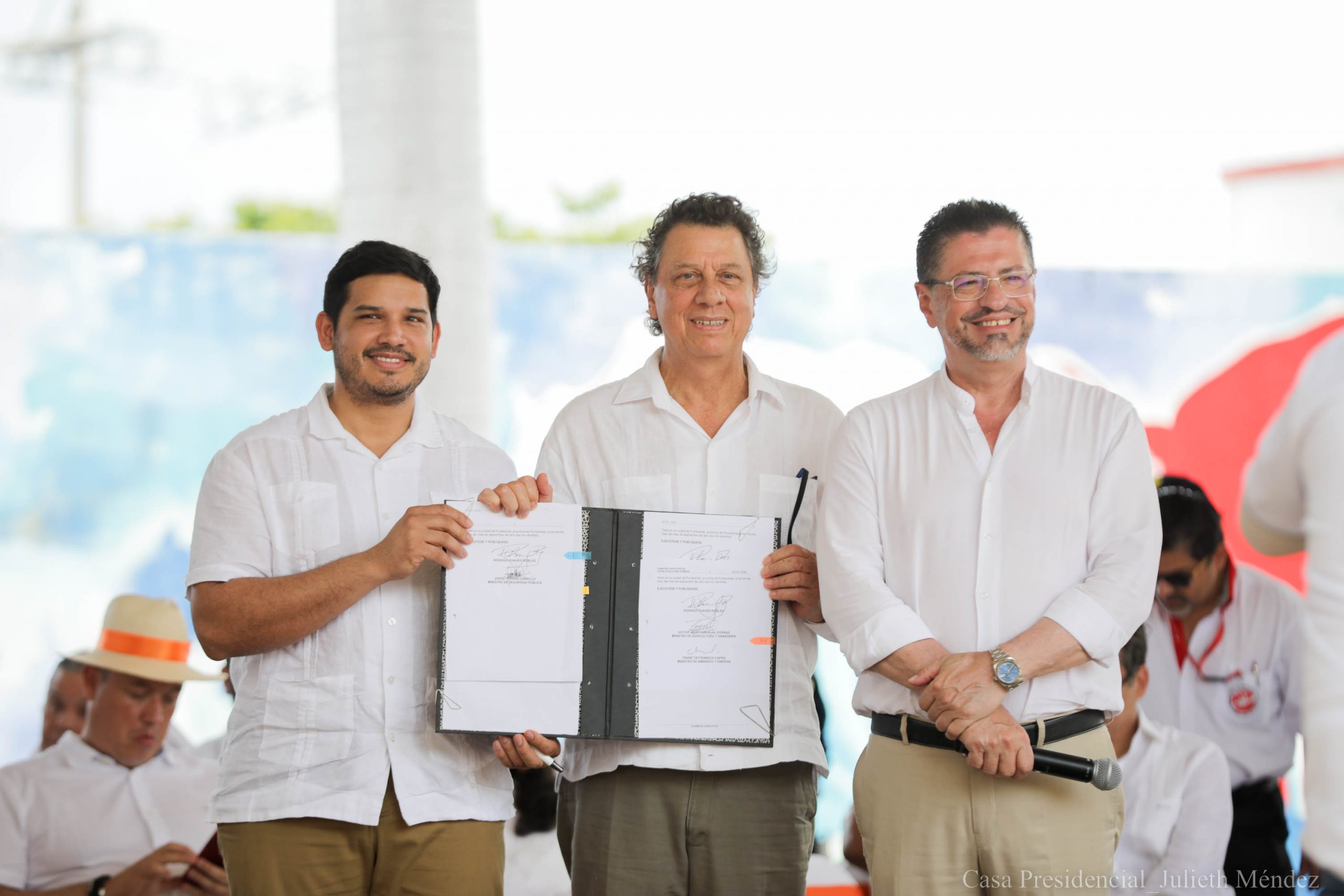 Imagen principal del artículo: Relator de la ONU sobre medio ambiente califica de retrógrado al gobierno tras archivo del Acuerdo de Escazú