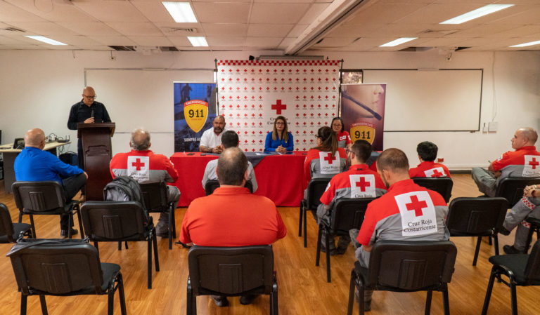 Servicio de 9-1-1 y Cruz Roja firman convenio para mejorar atención en el país