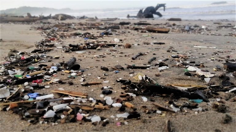 UNOC 3: Costa Rica se une a naciones que piden un "tratado ambicioso" para acabar con la contaminación por plásticos