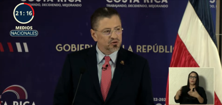 Aguas agitadas tras renuncia de Chacón a Salud