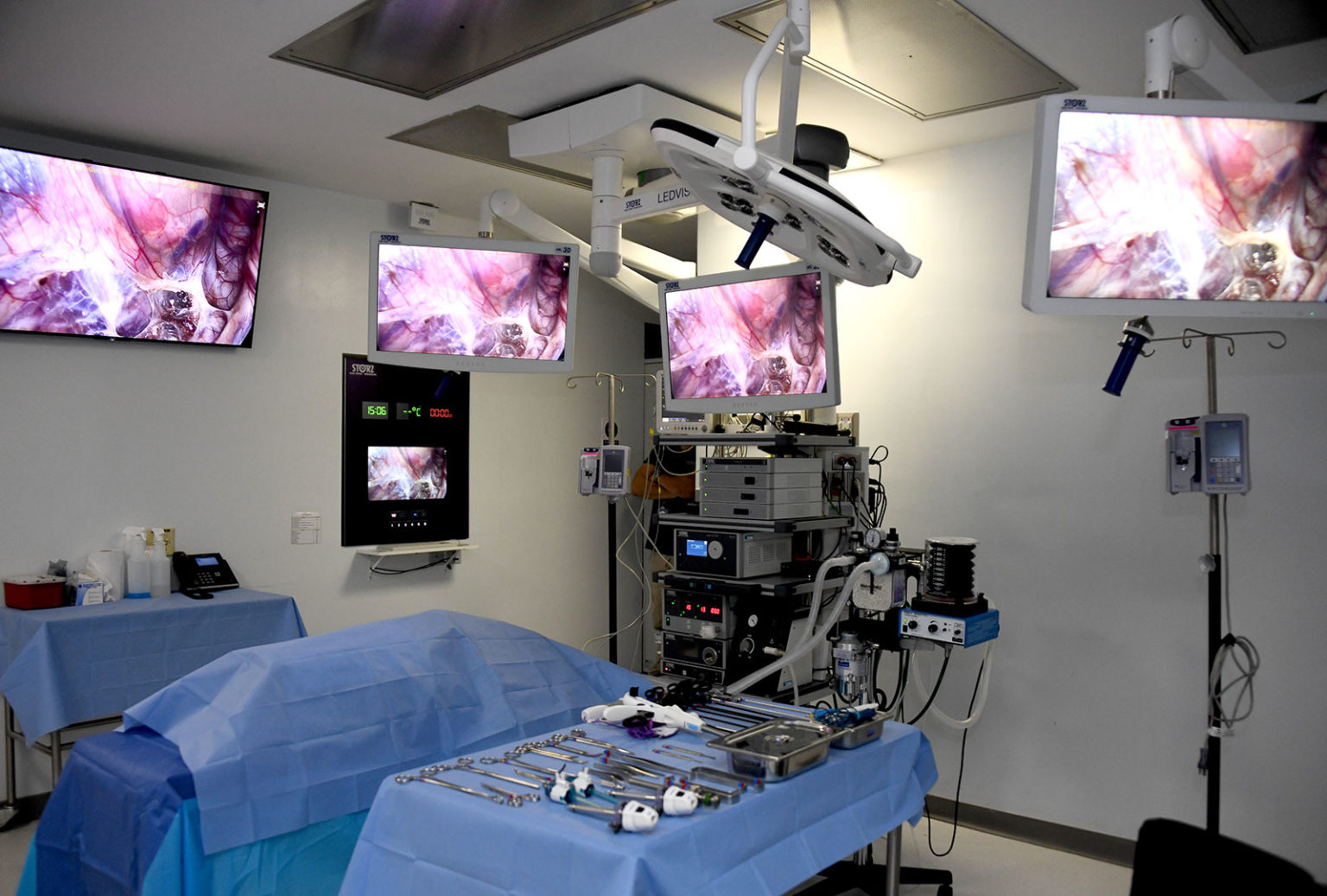 Imagen principal del artículo: UCR inauguró el primer Centro de Investigación en Cirugía y Cáncer de Centroamérica